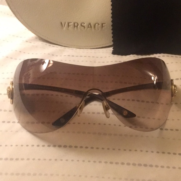 Versace Accessories - Versace Sunglasses